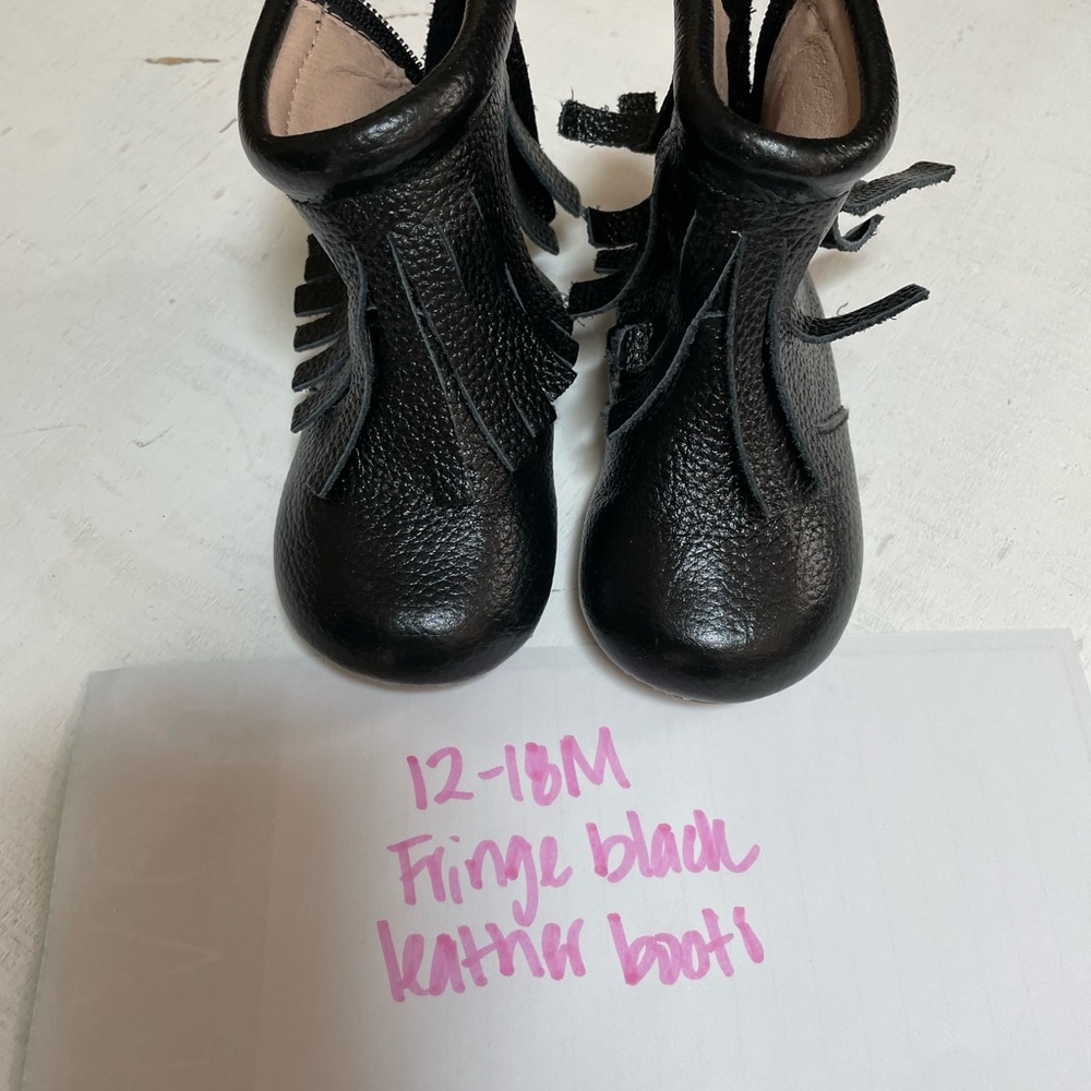 Monkey feet black fringe boots